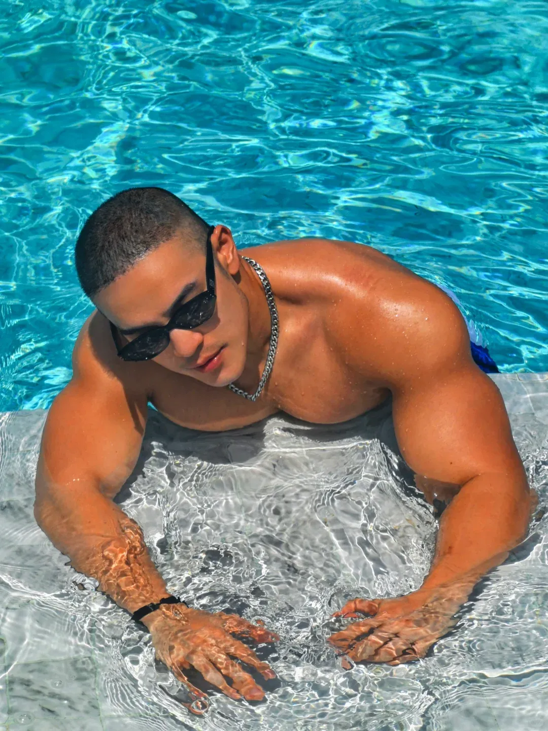 广东子弹肌大狼狗，麒麟臂大捷豹，man味十足的脂包肌，宽肩窄腰泳裤圣体 - 51虹马