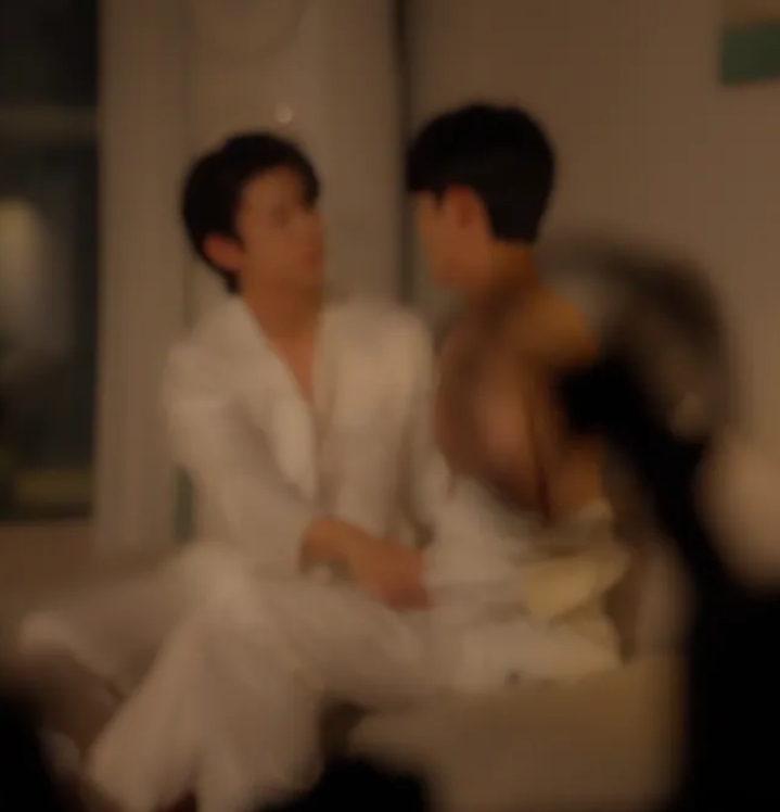 《王子理发店》一个理发店内，三个男生的感情故事，一对情侣+一个男生-51虹马