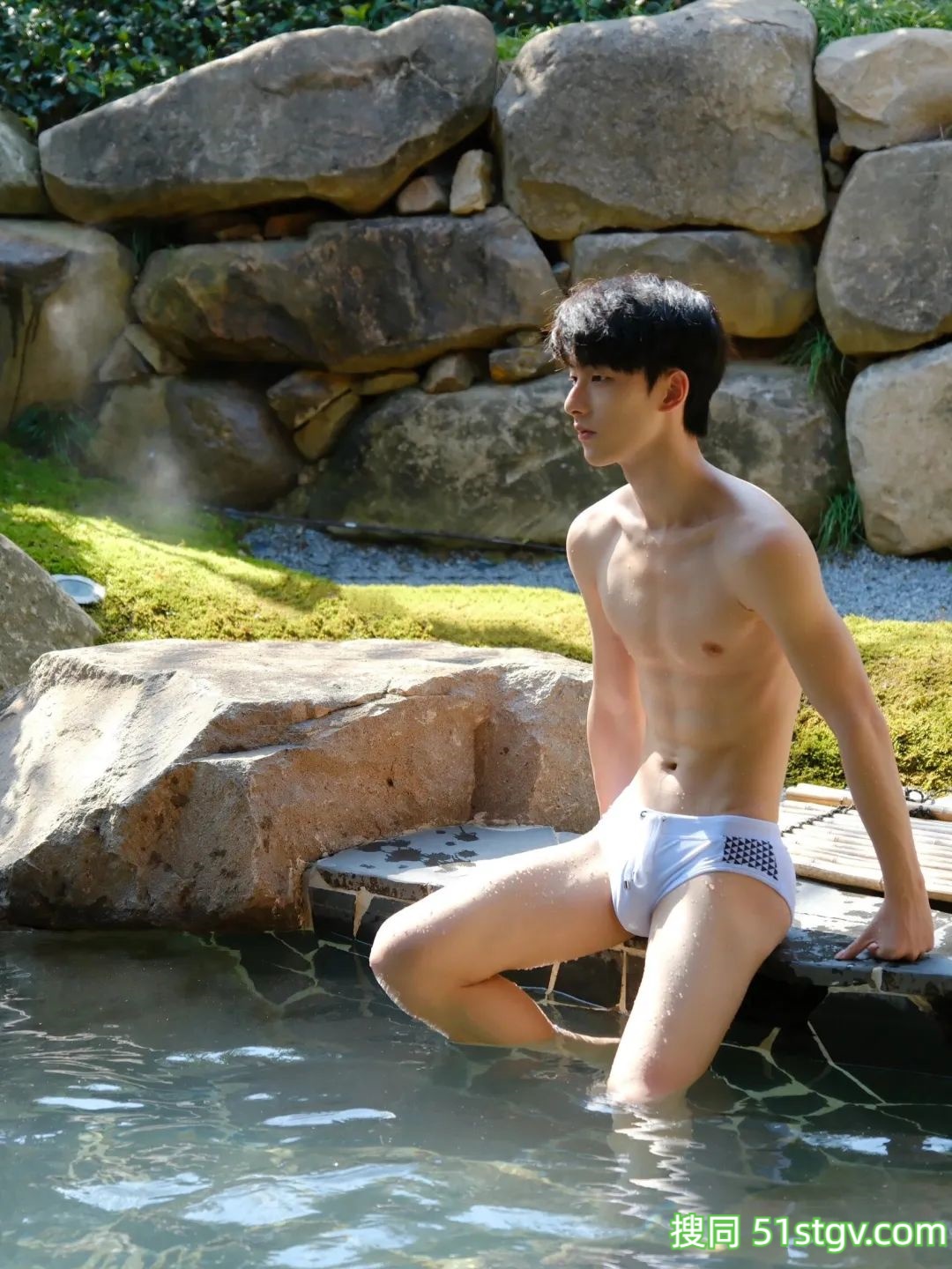 精瘦腹肌帅哥，小昊同学 - 51虹马