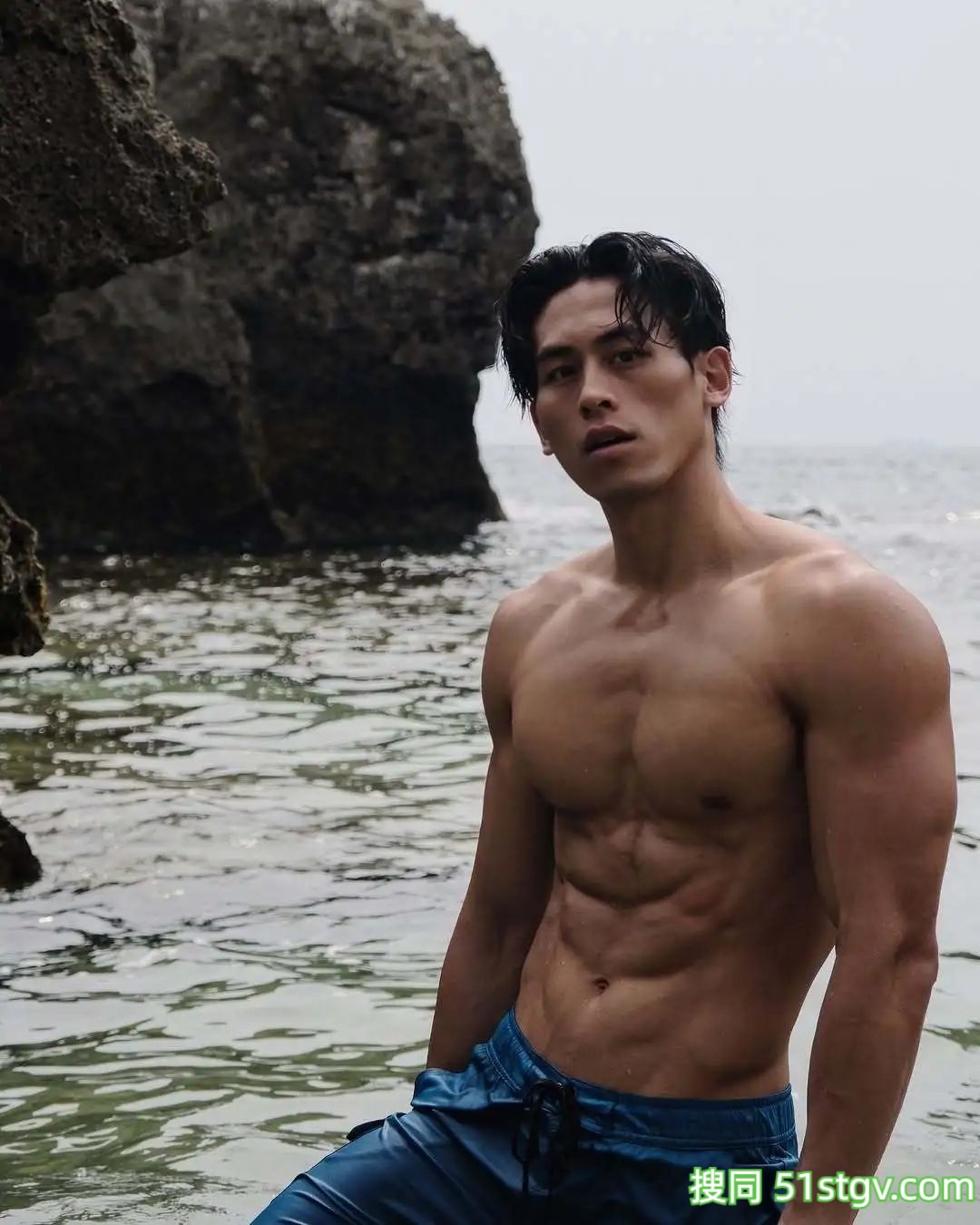 31岁台湾泰雅族男模,冰块盒腹肌凶猛人鱼线,这泰雅狂野保证看着流口水 - 51虹马 31岁台湾泰雅族男模,冰块盒腹肌凶猛人鱼线,这泰雅狂野保证看着流口水 - 51虹马