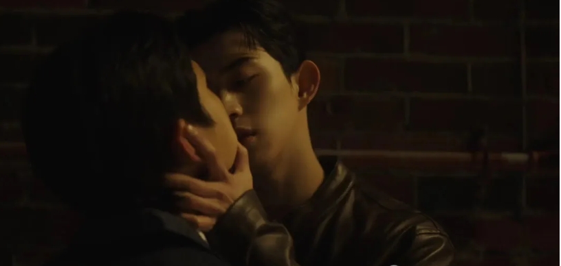 《胡说哪有什么吸血鬼》纯真少年进城求学，误入4位吸血鬼的“共享公寓”。这部剧帅哥好多啊-51虹马