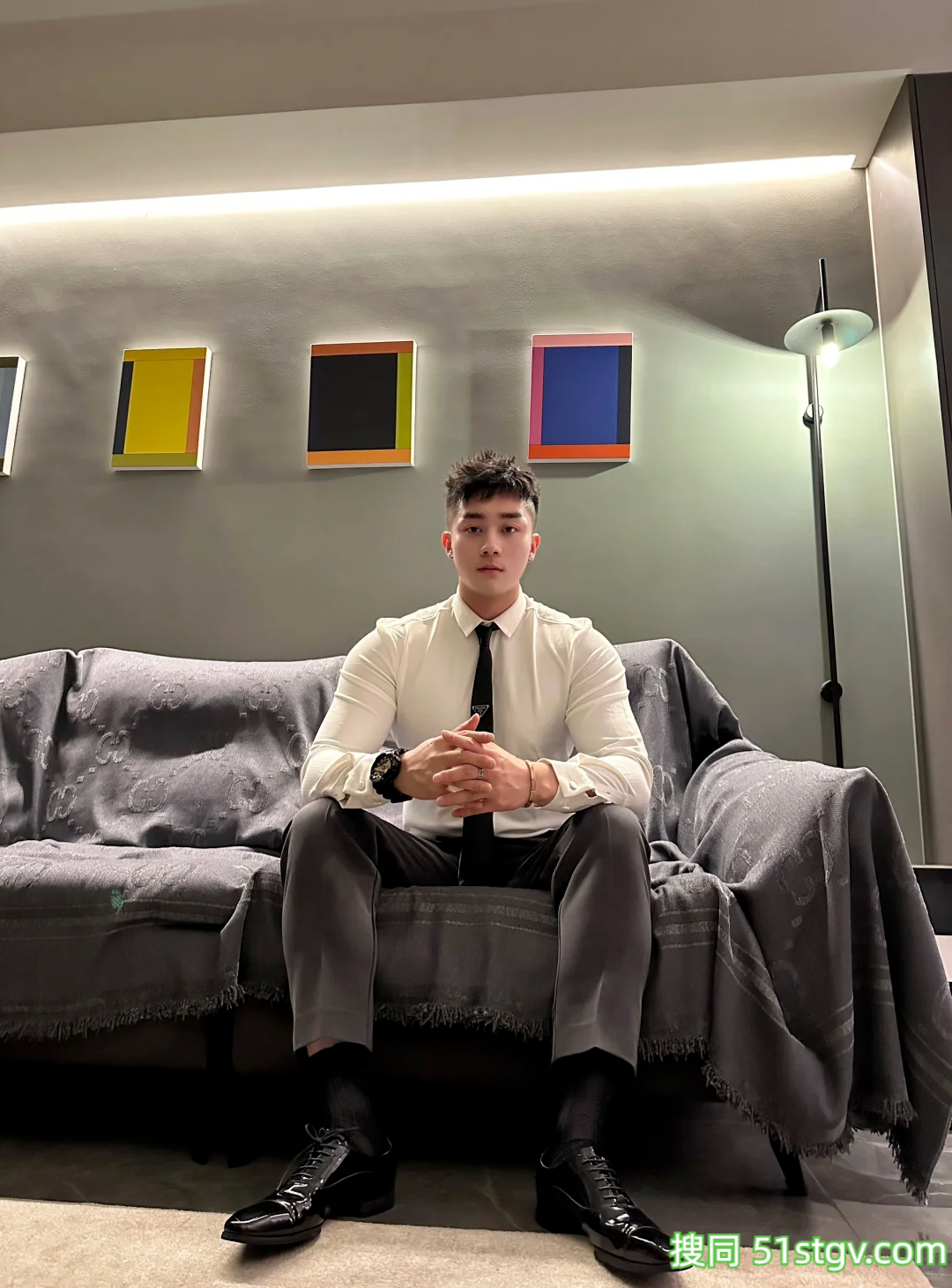 脂包肌才是中式养生最好的身材，这搓衣板腹肌真不知道是谁吃得这么好 - 51虹马