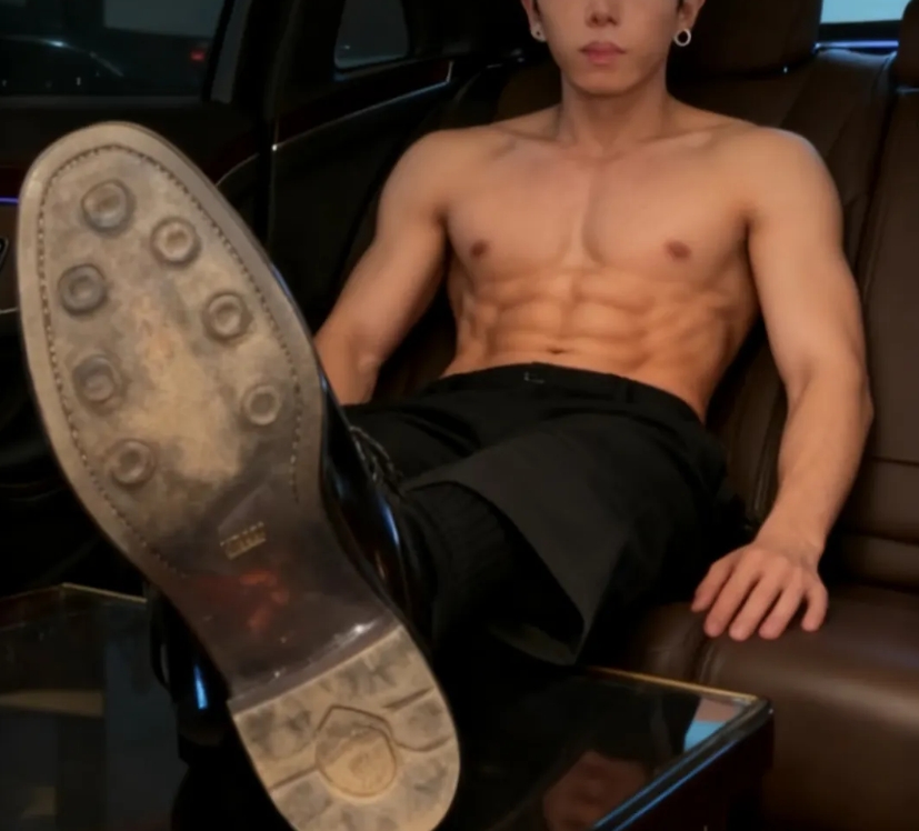 人前一本正经的巩教授人后玩这么花-51虹马