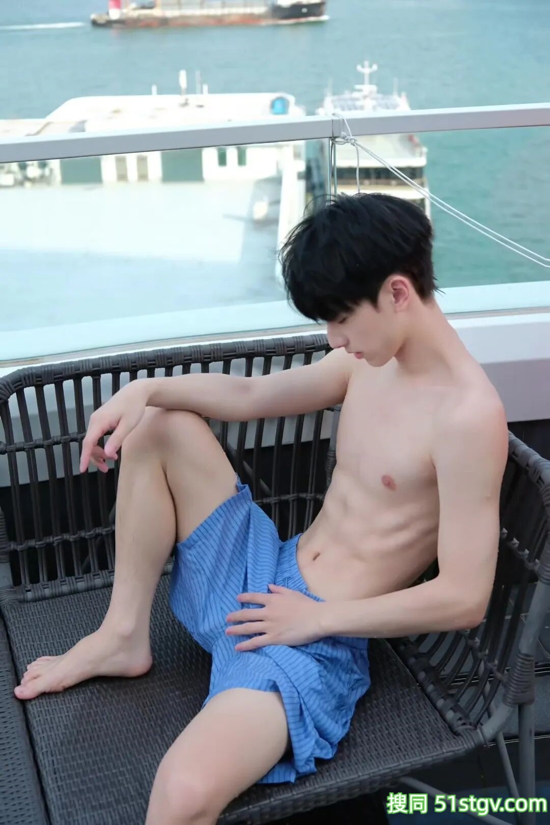 薄肌男大学生，小昊同学 - 51虹马