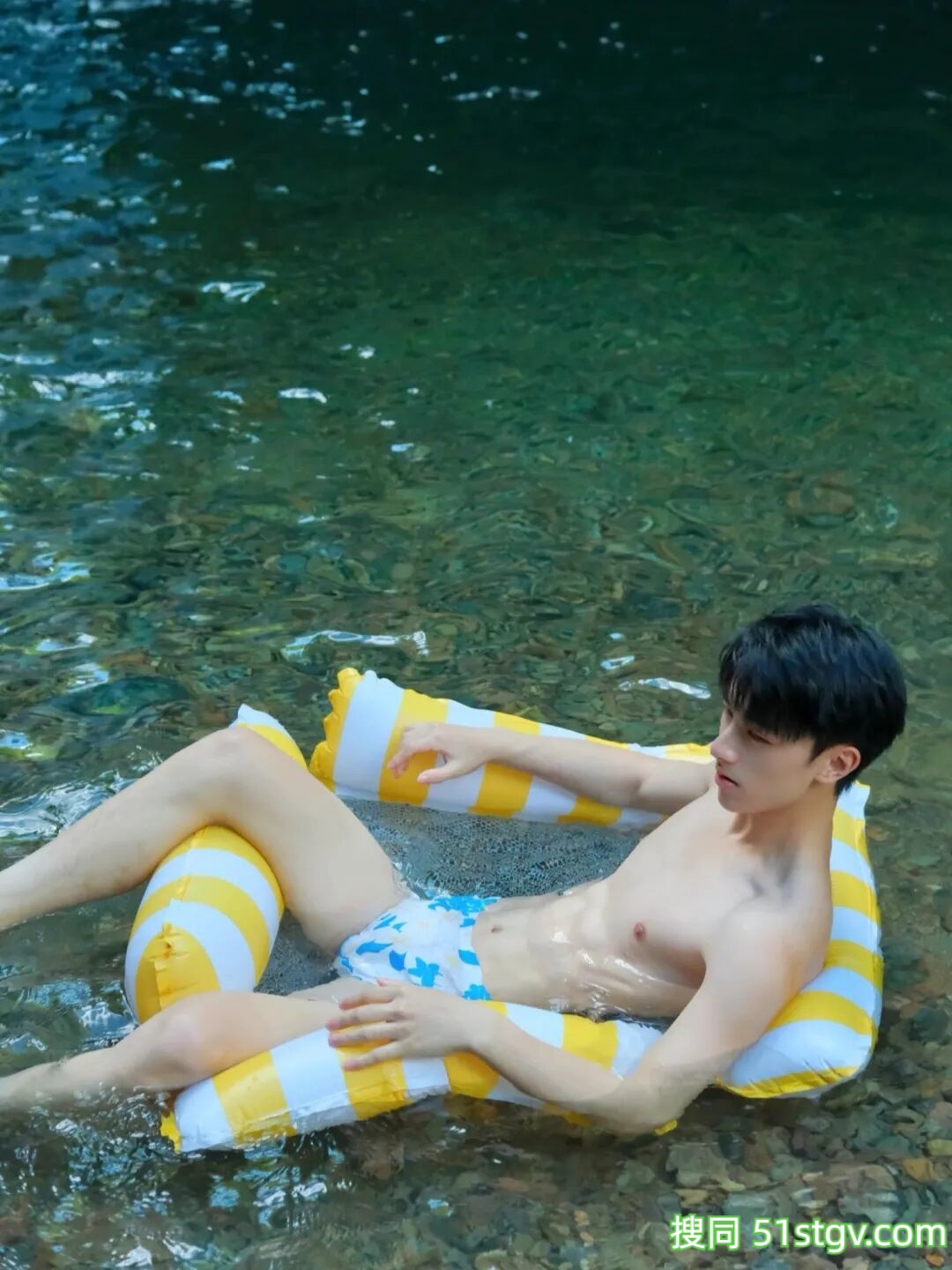 薄肌男大学生，小昊同学 - 51虹马