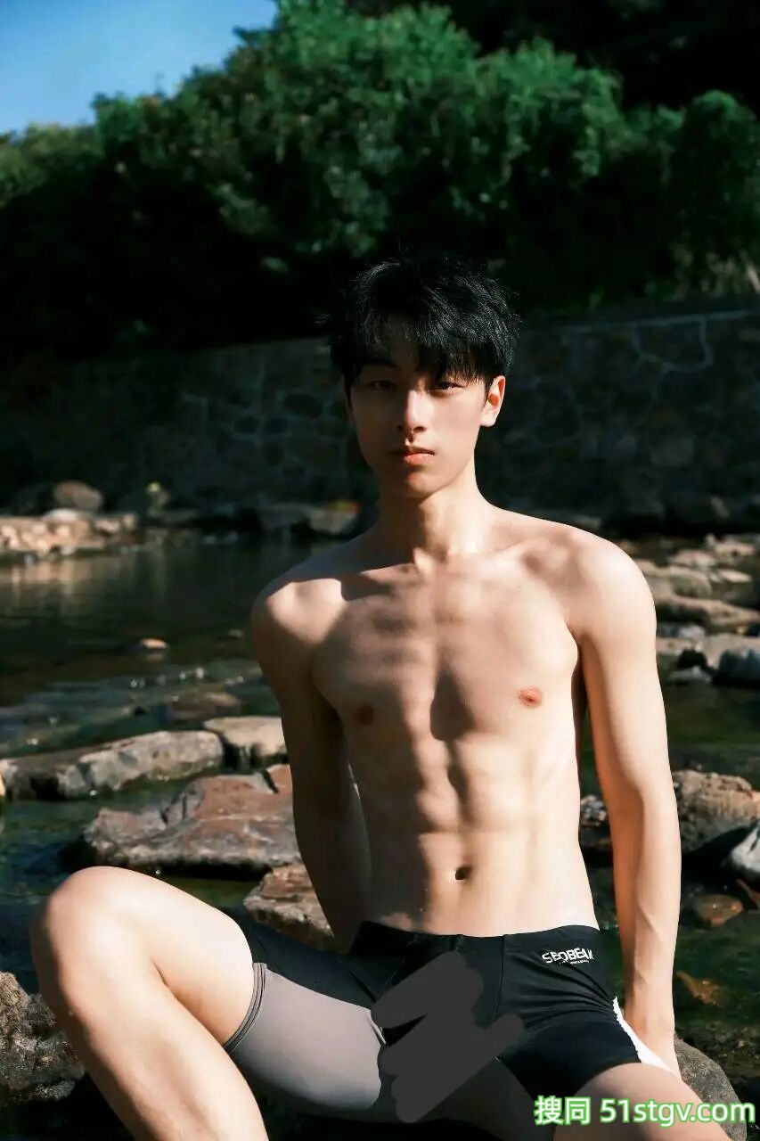 薄肌男大学生，小昊同学 - 51虹马