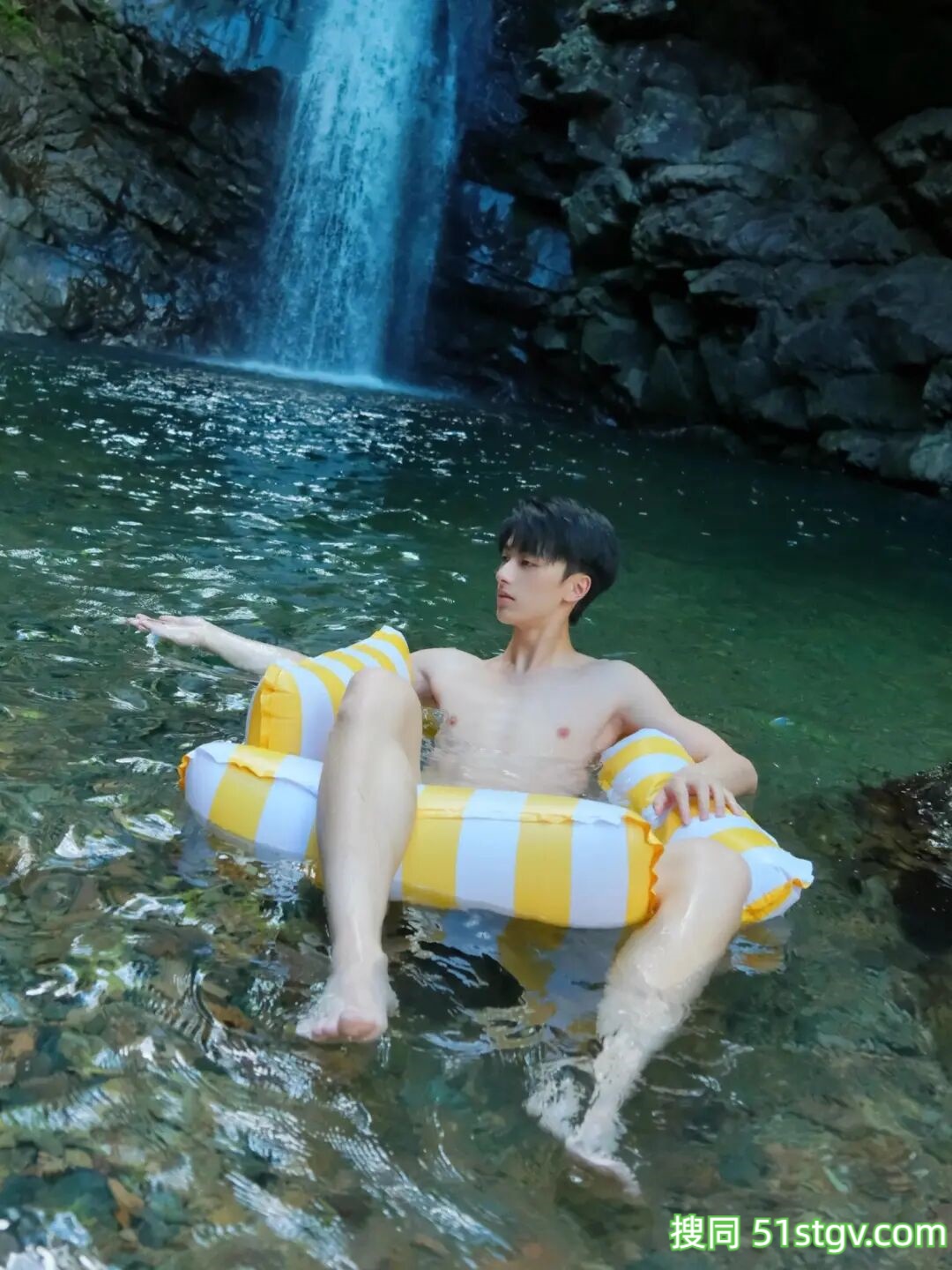 薄肌男大学生，小昊同学 - 51虹马