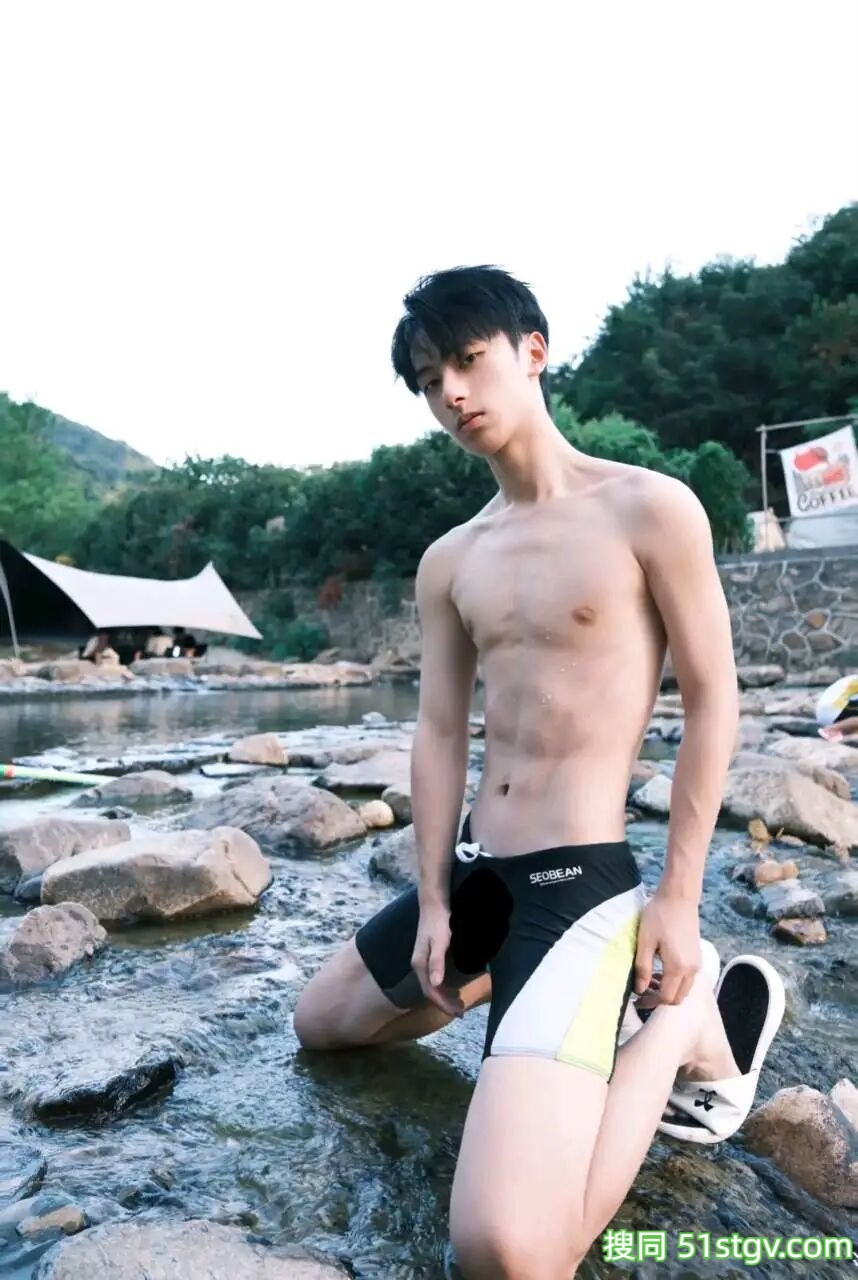 薄肌男大学生，小昊同学 - 51虹马