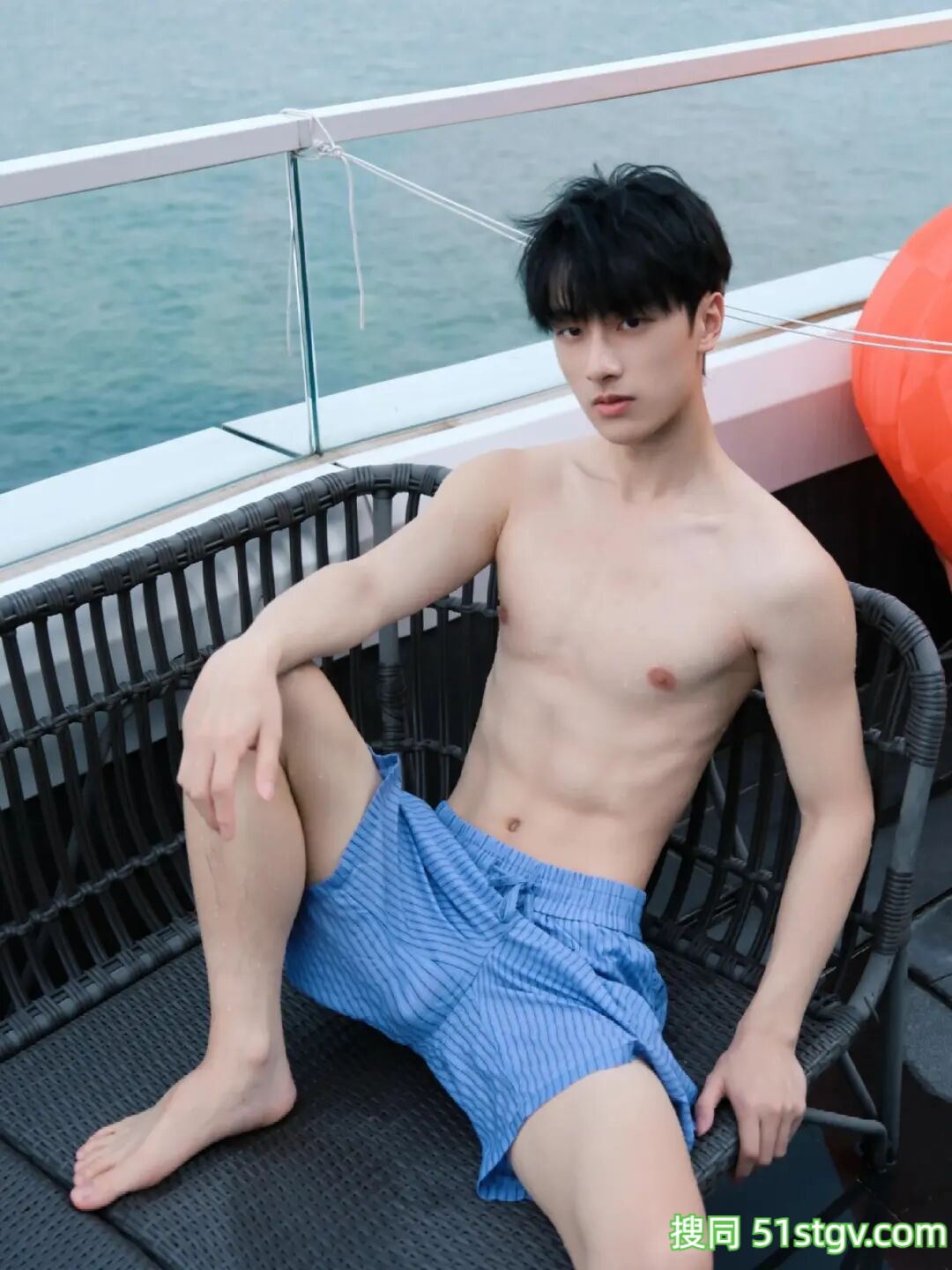 薄肌男大学生，小昊同学 - 51虹马