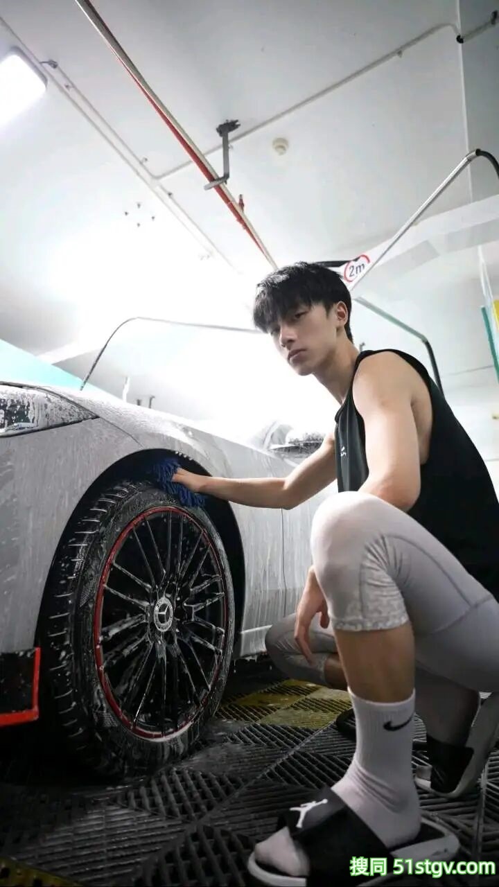 薄肌男大学生，小昊同学 - 51虹马