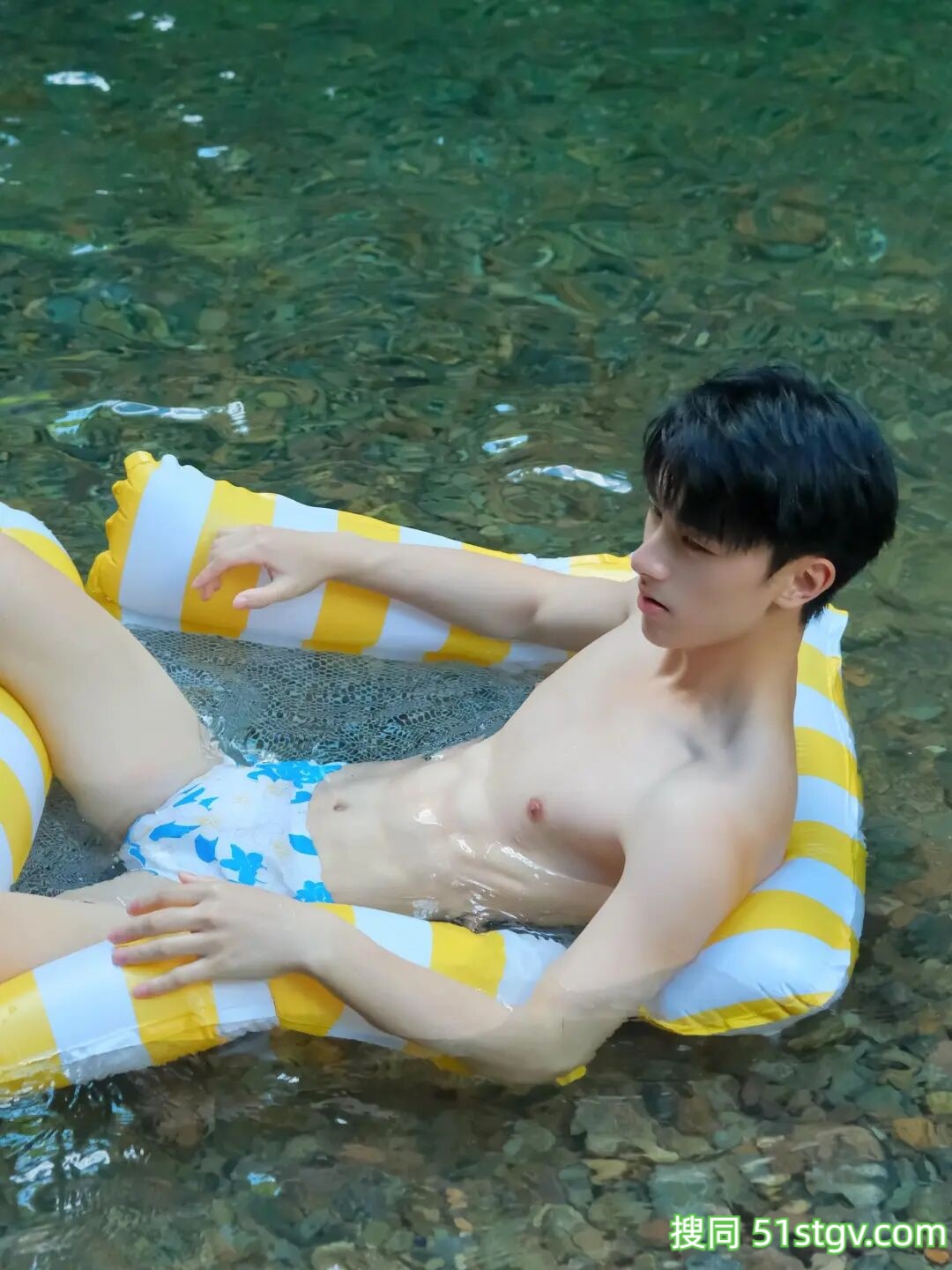 薄肌男大学生，小昊同学 - 51虹马