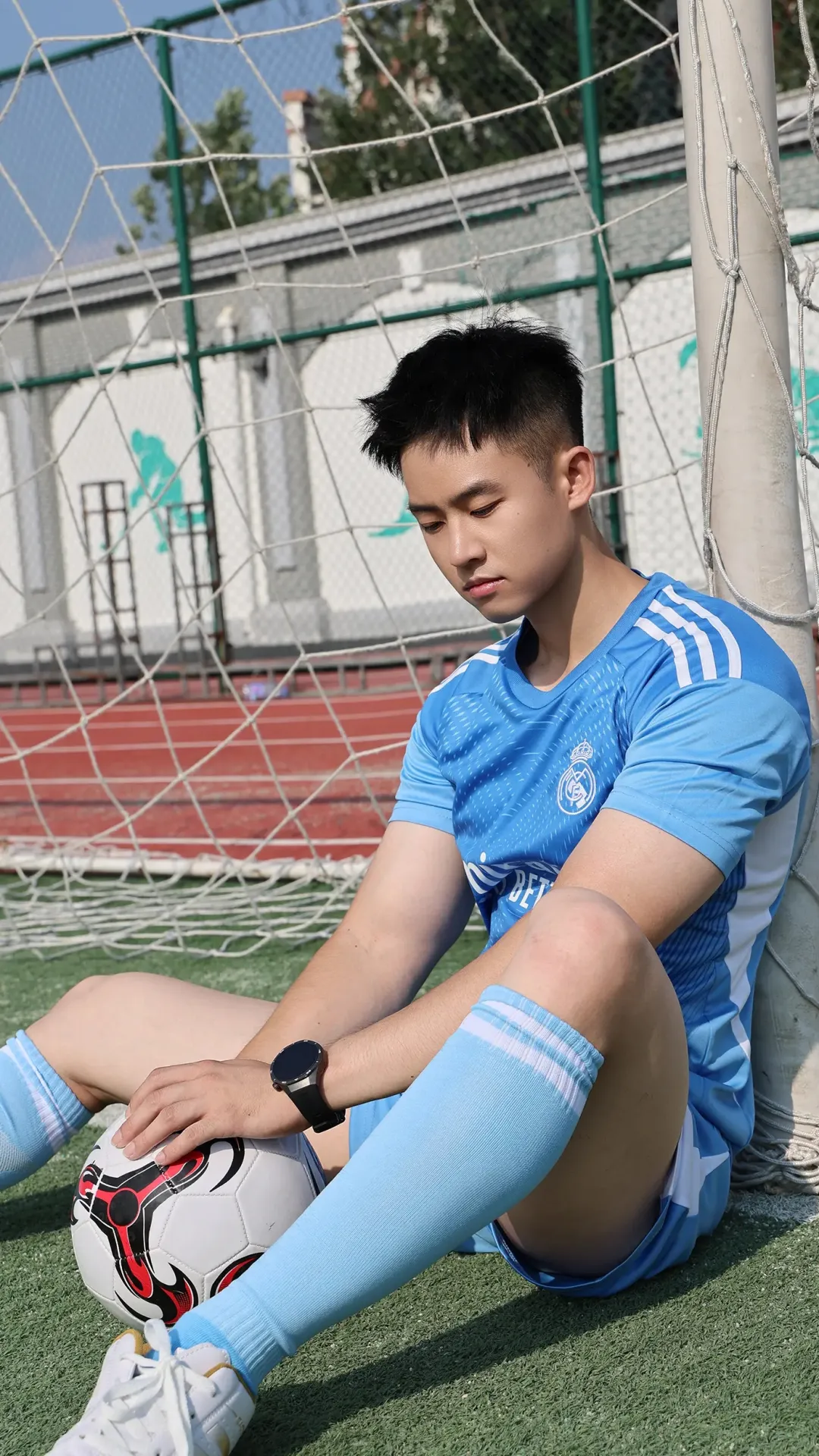 【舔屏】好鲜嫩的体育生，奶香奶香的 - 51虹马