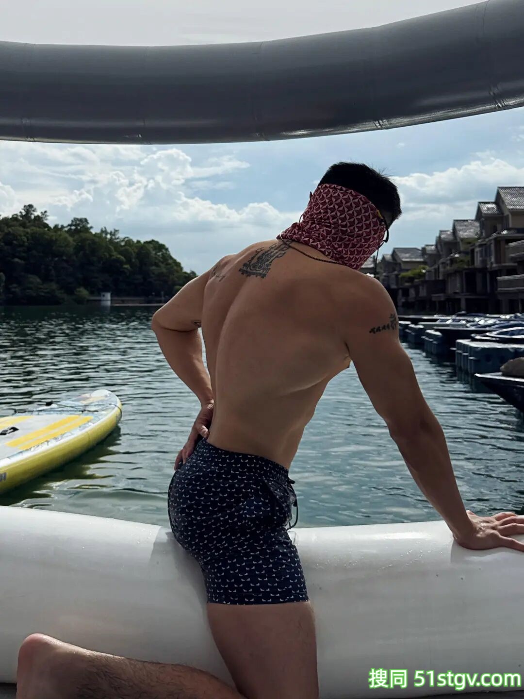 荷尔蒙的味道，肌肉男 - 51虹马