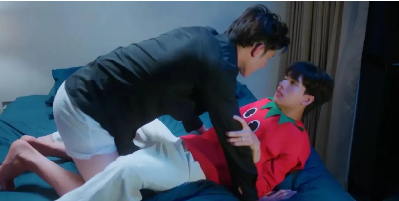 《我与谁》男孩意外魂穿成富家大少 - 51虹马