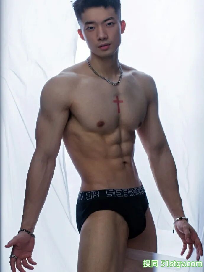 理想型男友，腹肌小哥哥 - 51虹马