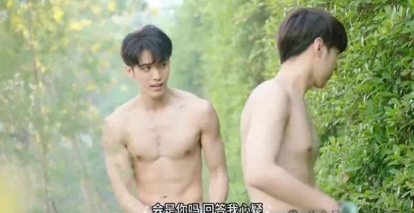 《镜中秘影》恐怖悬疑，梦境与现实交织，男主总是在镜子中看见一个老头 - 51虹马