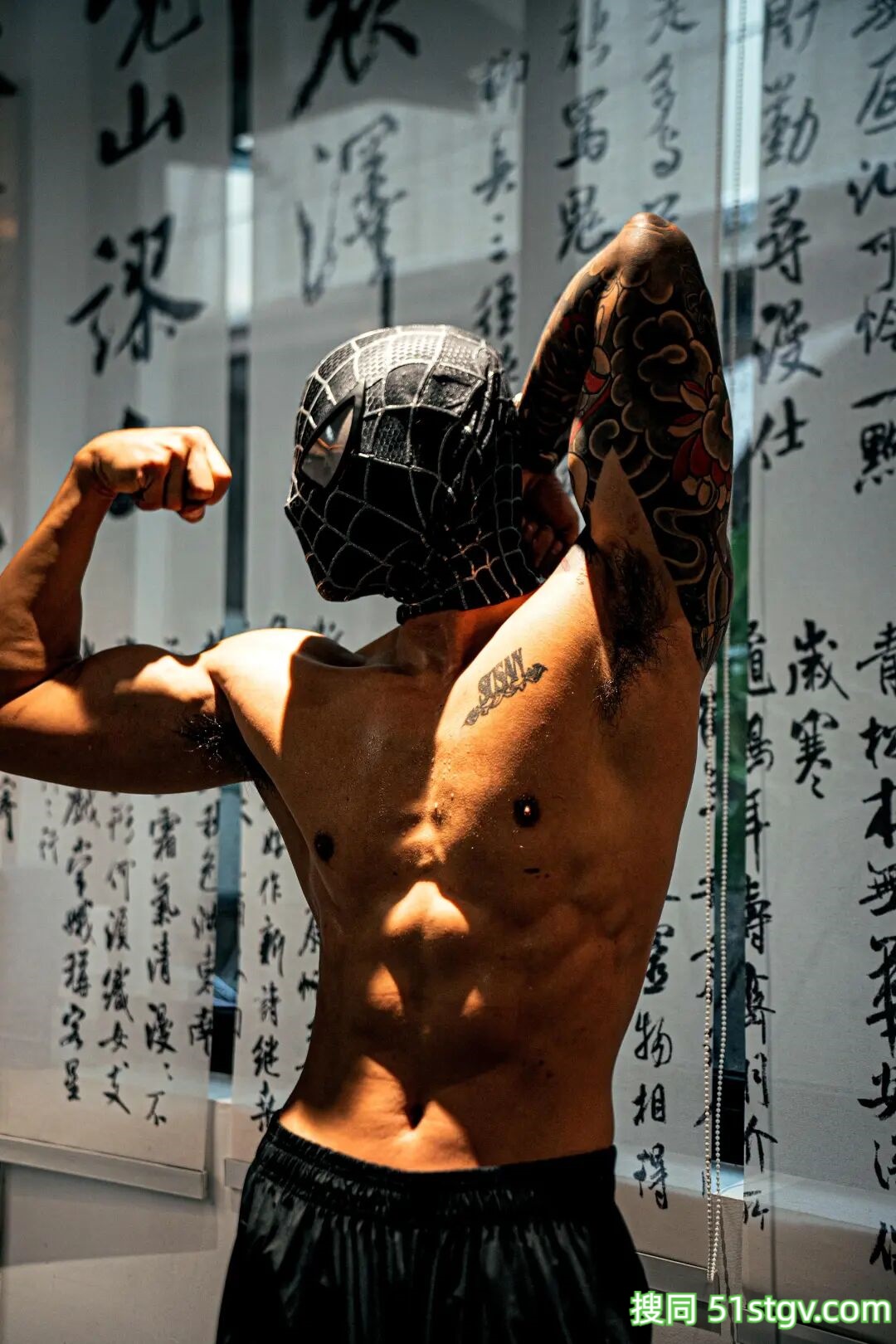 黑蜘蛛+黑皮肌肉，浓郁的荷尔蒙味 - 51虹马