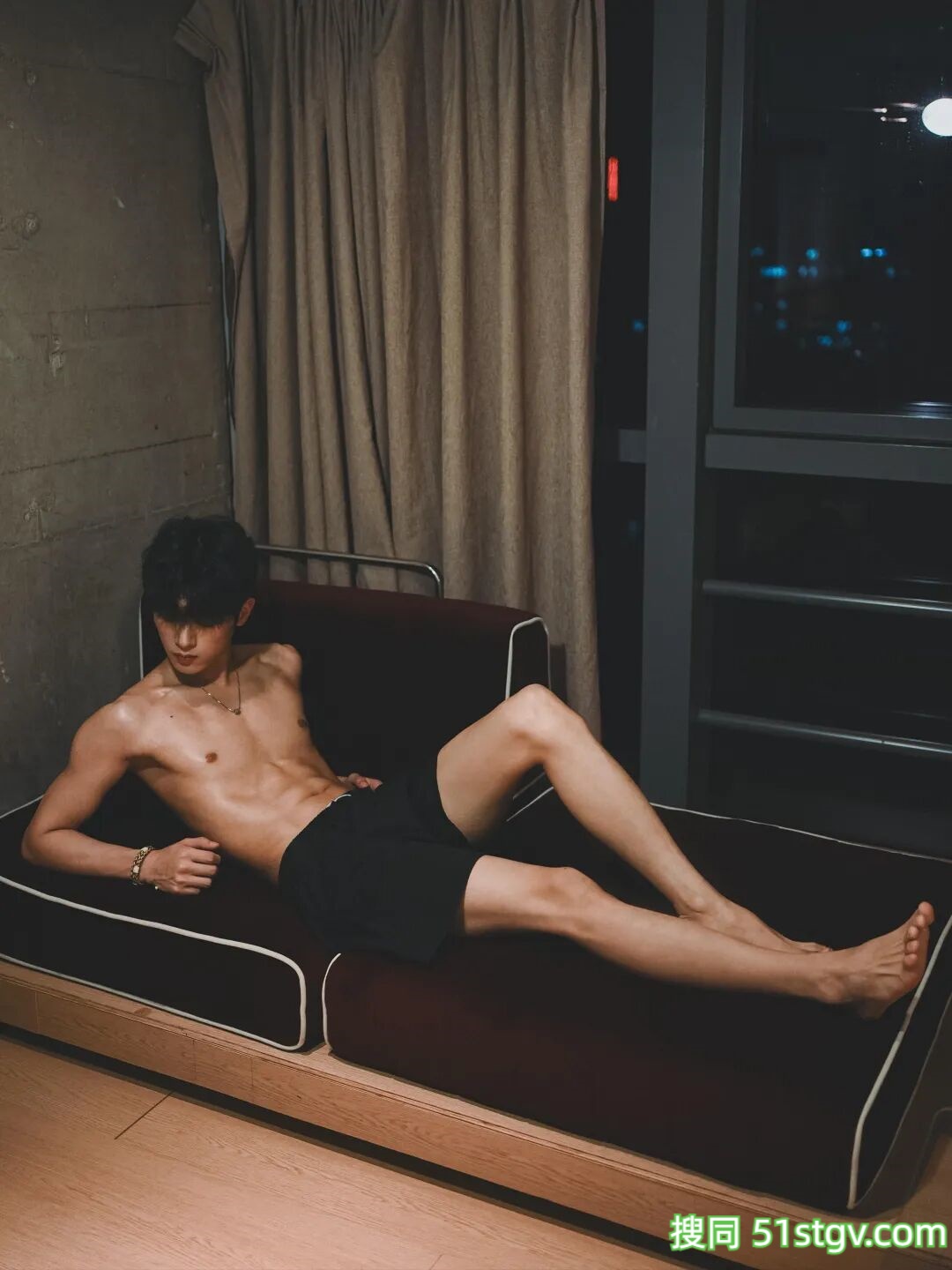 健身男神，公狗腰，极品身材 - 51虹马