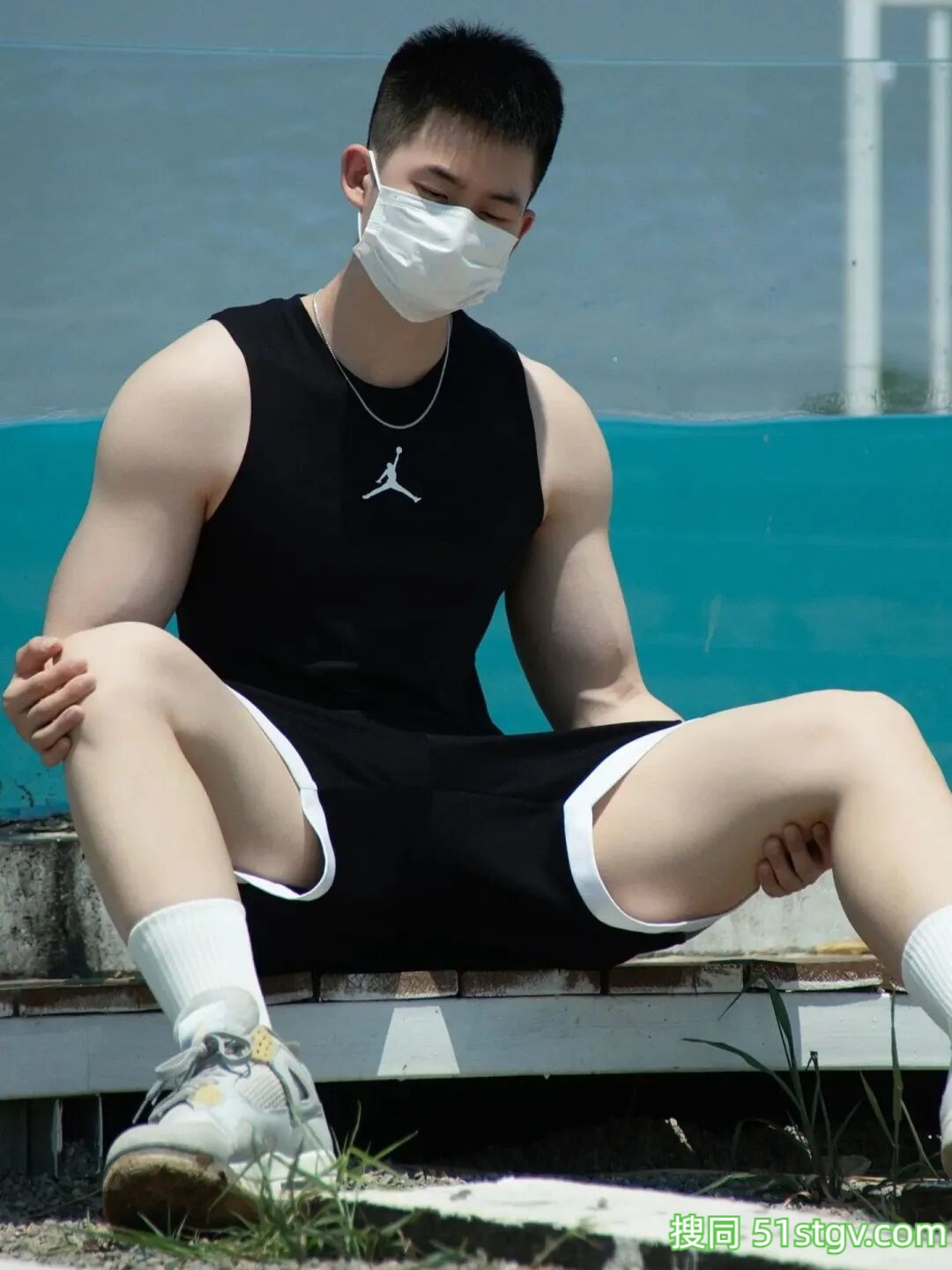 超耐看的脂包肌，白皮帅哥 - 51虹马