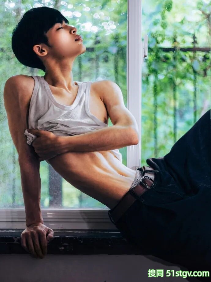 男生这小细腰，也太迷人了吧！ - 51虹马