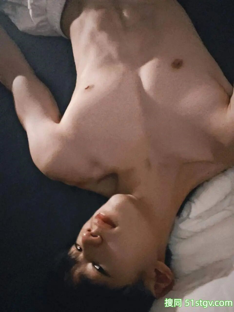 06男大学生，精瘦腹肌帅哥 - 51虹马