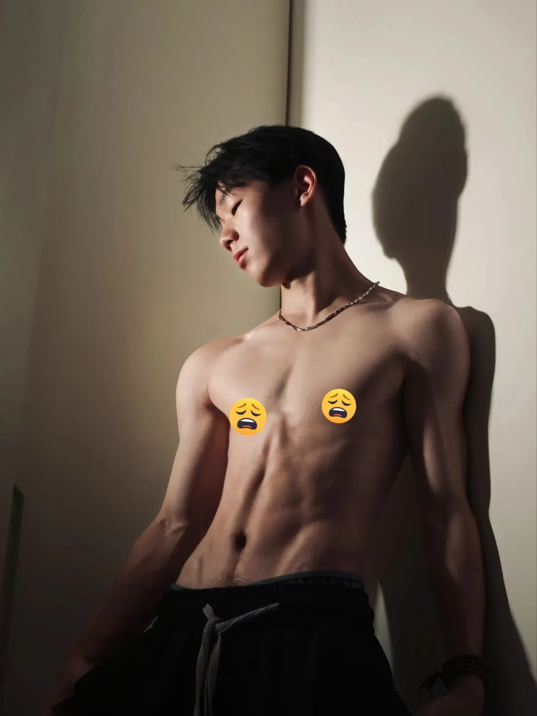 06男大学生，精瘦腹肌帅哥 - 51虹马