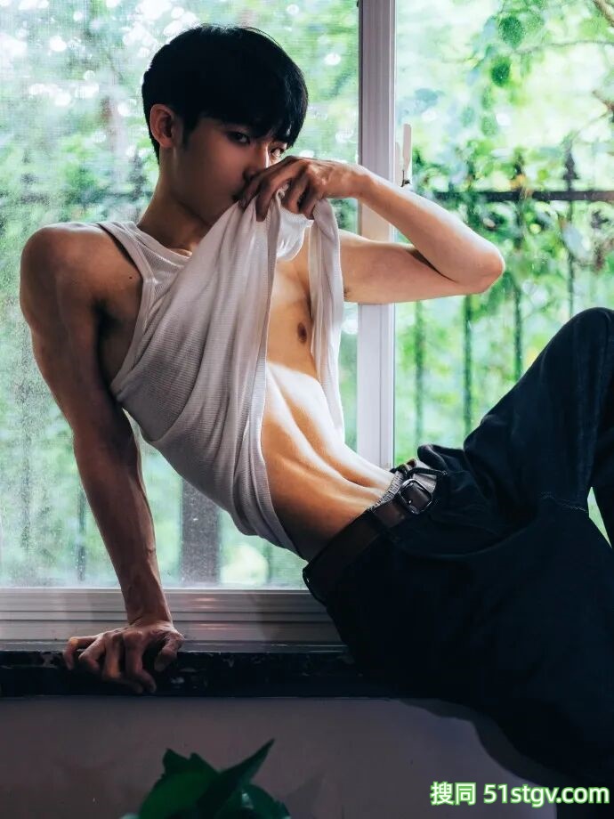 男生这小细腰，也太迷人了吧！ - 51虹马