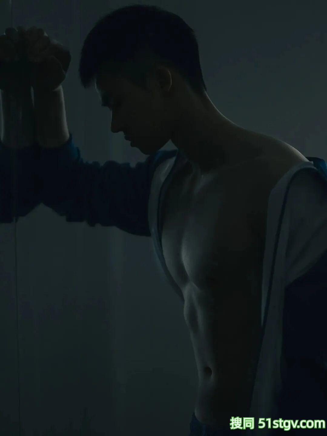 超耐看的脂包肌，白皮帅哥 - 51虹马