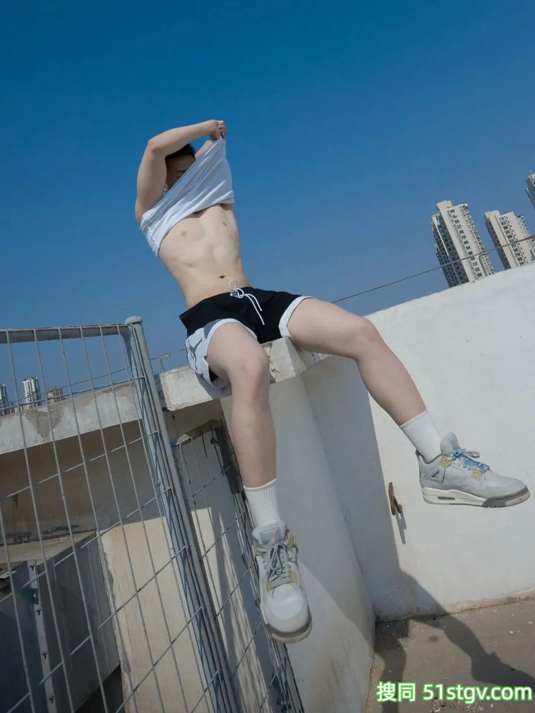 超耐看的脂包肌，白皮帅哥 - 51虹马