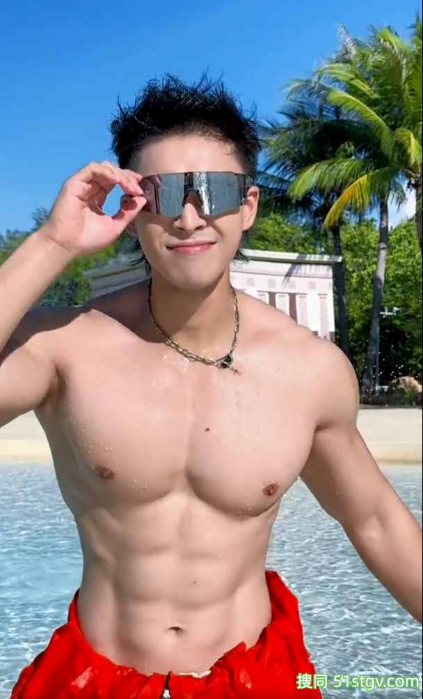 此男为何如此之帅，这对眼睛也太友好了 - 51虹马