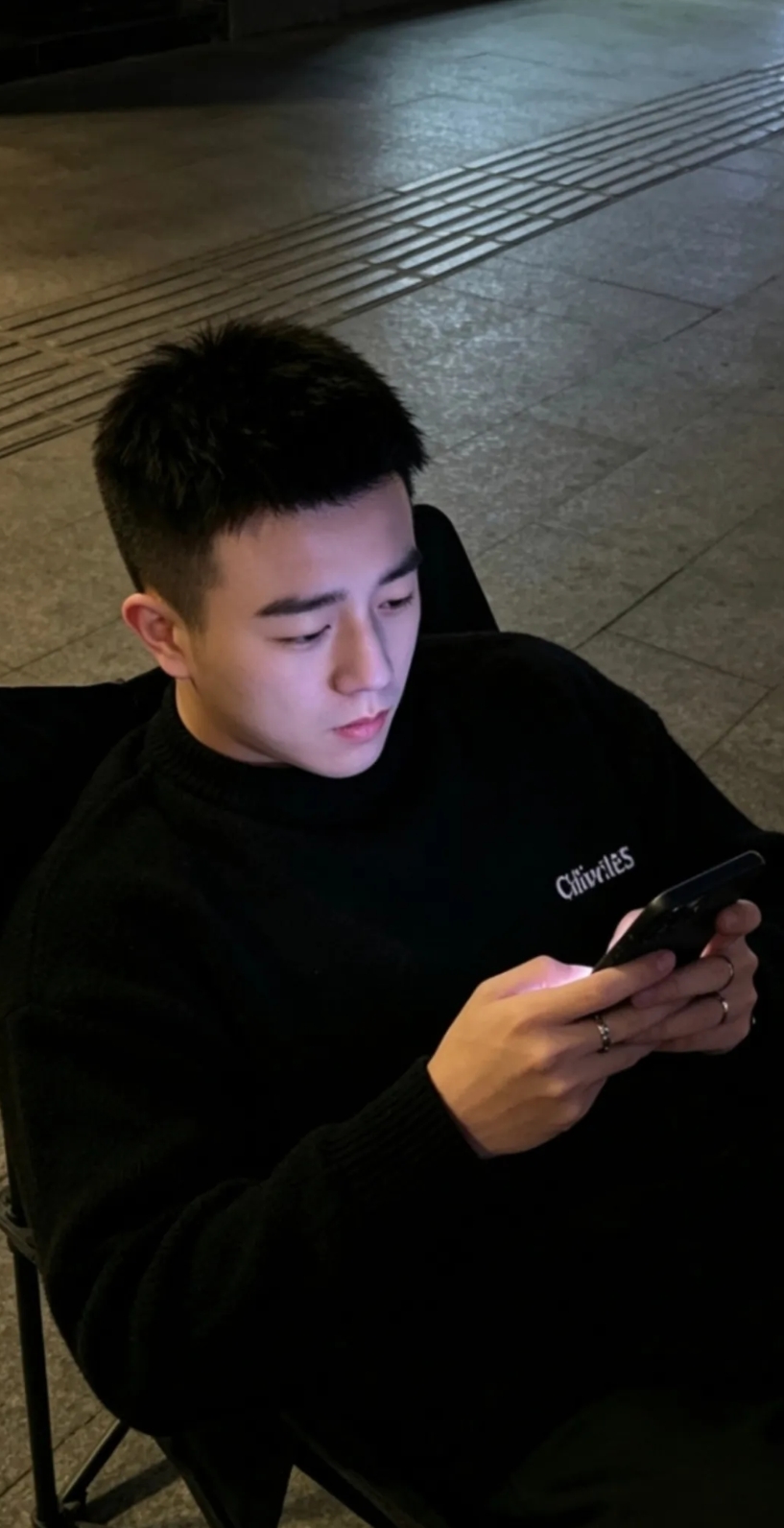 《工地生死恋》坐办公室的干部和民工之间的生死恋情 - 51虹马