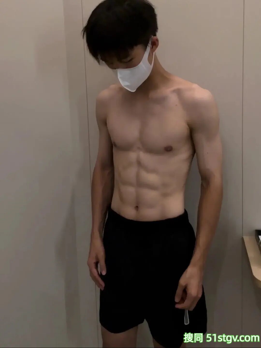 腹肌小哥哥，好鲜 - 51虹马